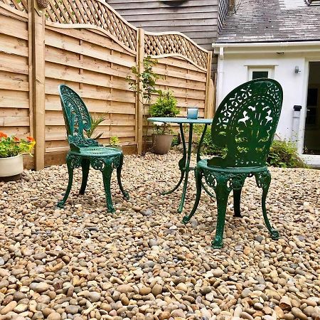 Knocker Cottage Is A 3 Bedroom Made Up Of 1 Double Bedroom And 2 Small Double Bedrooms In Small Village 10 Min To Beaches Camborne Exterior foto