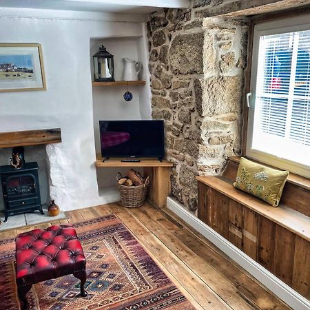 Knocker Cottage Is A 3 Bedroom Made Up Of 1 Double Bedroom And 2 Small Double Bedrooms In Small Village 10 Min To Beaches Camborne Exterior foto