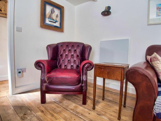 Knocker Cottage Is A 3 Bedroom Made Up Of 1 Double Bedroom And 2 Small Double Bedrooms In Small Village 10 Min To Beaches Camborne Exterior foto