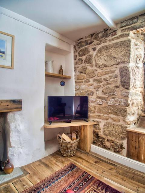 Knocker Cottage Is A 3 Bedroom Made Up Of 1 Double Bedroom And 2 Small Double Bedrooms In Small Village 10 Min To Beaches Camborne Exterior foto