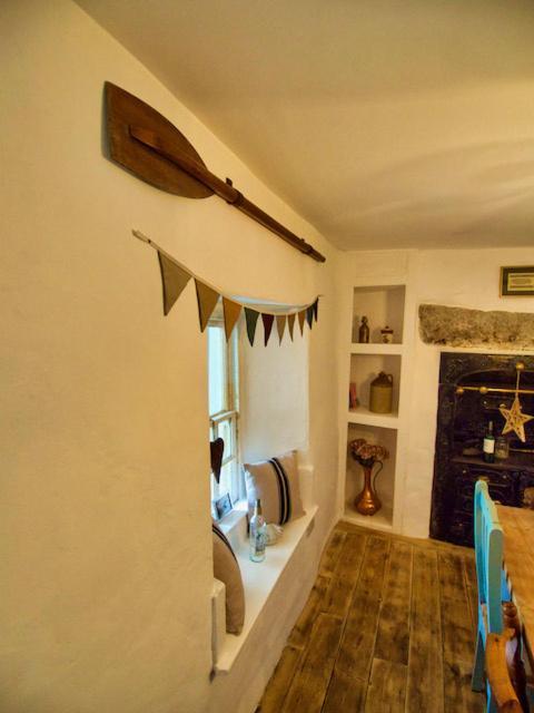 Knocker Cottage Is A 3 Bedroom Made Up Of 1 Double Bedroom And 2 Small Double Bedrooms In Small Village 10 Min To Beaches Camborne Exterior foto
