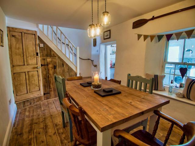 Knocker Cottage Is A 3 Bedroom Made Up Of 1 Double Bedroom And 2 Small Double Bedrooms In Small Village 10 Min To Beaches Camborne Exterior foto