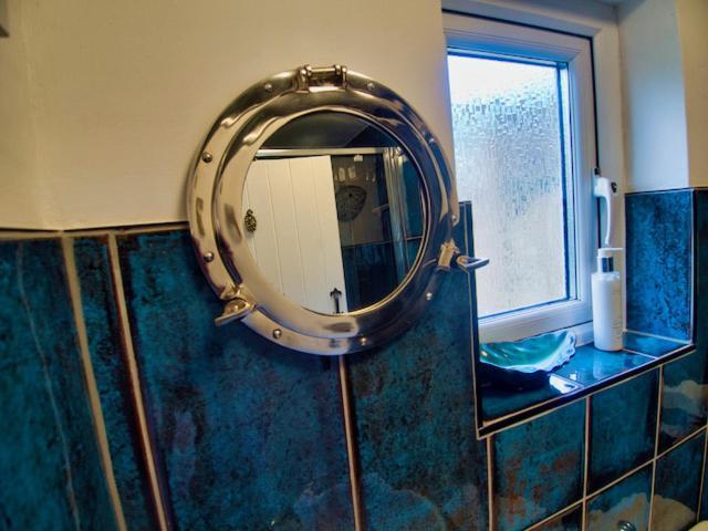 Knocker Cottage Is A 3 Bedroom Made Up Of 1 Double Bedroom And 2 Small Double Bedrooms In Small Village 10 Min To Beaches Camborne Exterior foto